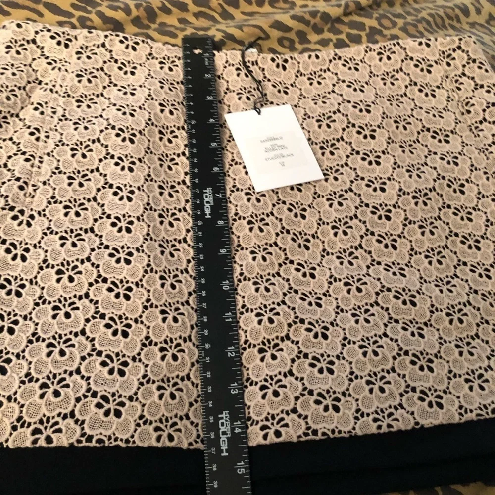 Diane Von Furstenberg DVF size 14 tan & black lined beautiful eyelet lace - Picture 4 of 8